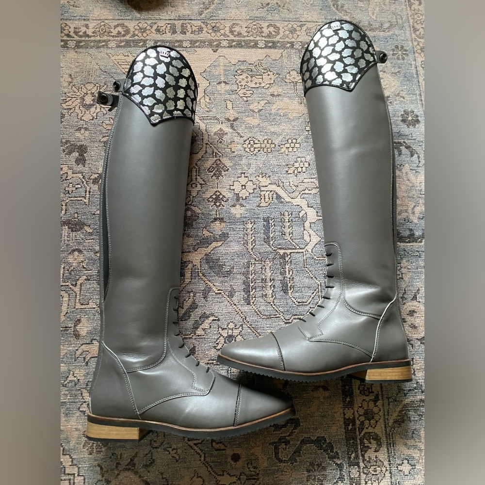 Kingsley Women's Gray Tall Riding Boots